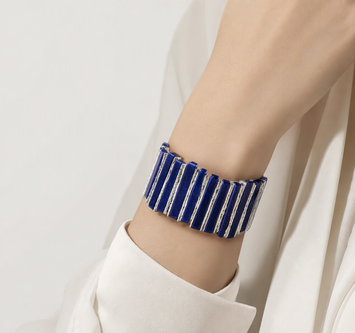 SOLVIVA Prism Lapis Column Cuff