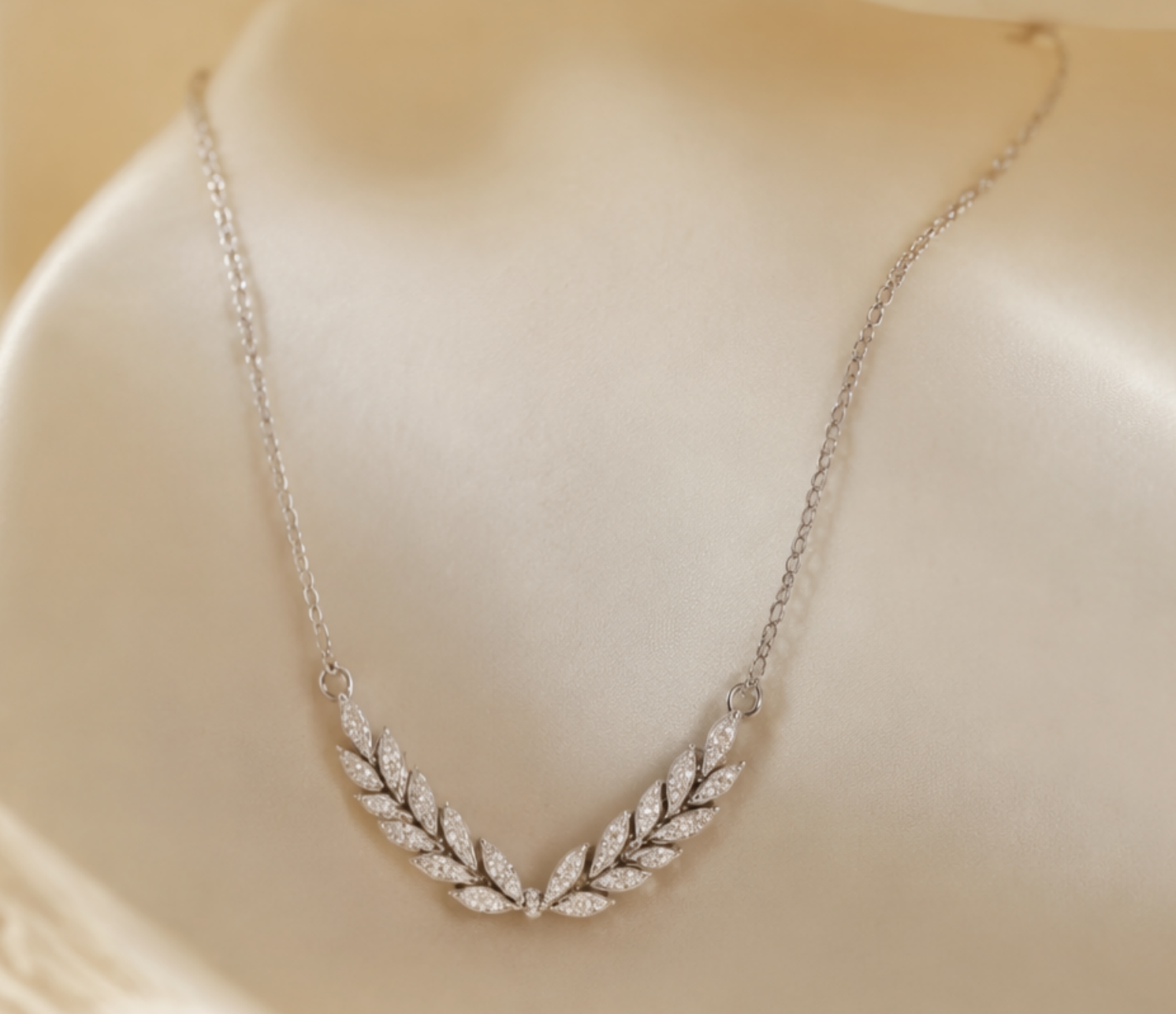 Laurel Light Diamond Necklace