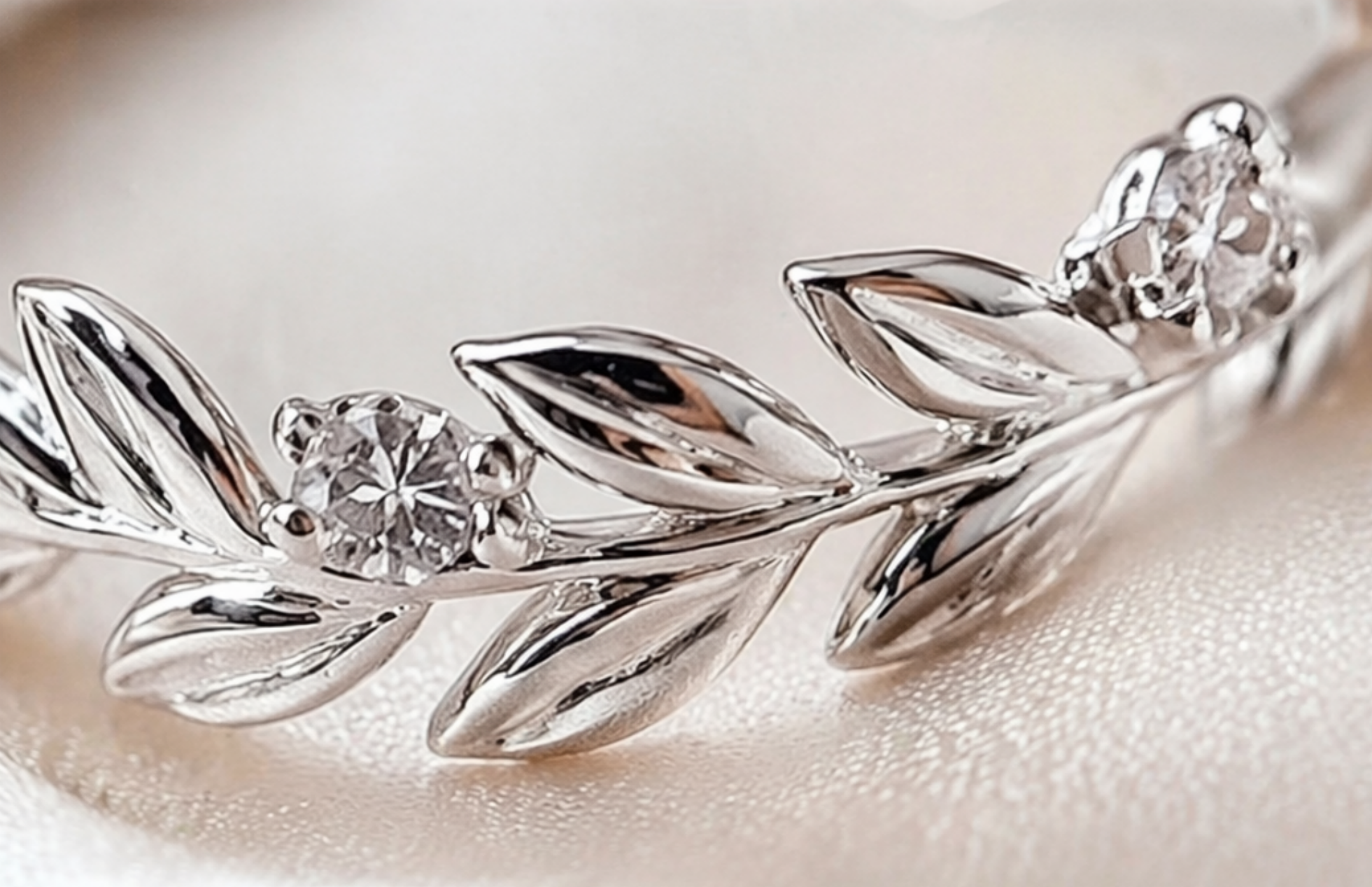 Laurel Light Diamond Ring