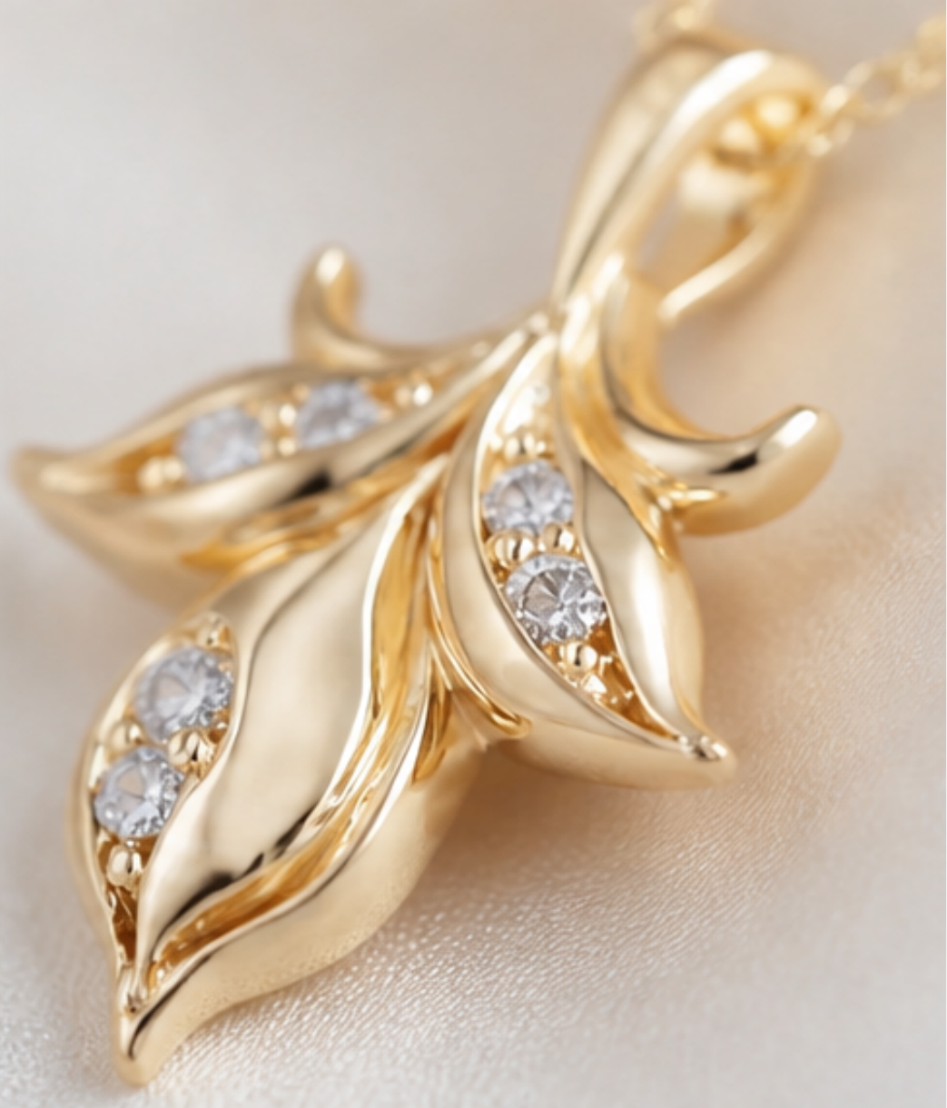 Petal Light Diamond Pendant Necklace