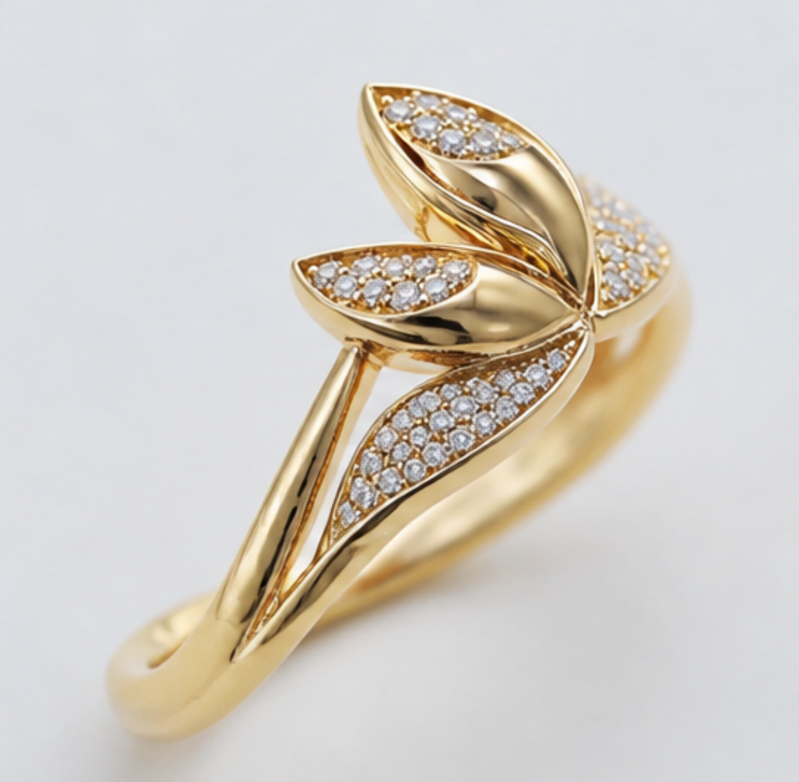 Laurel Glow Diamond Ring